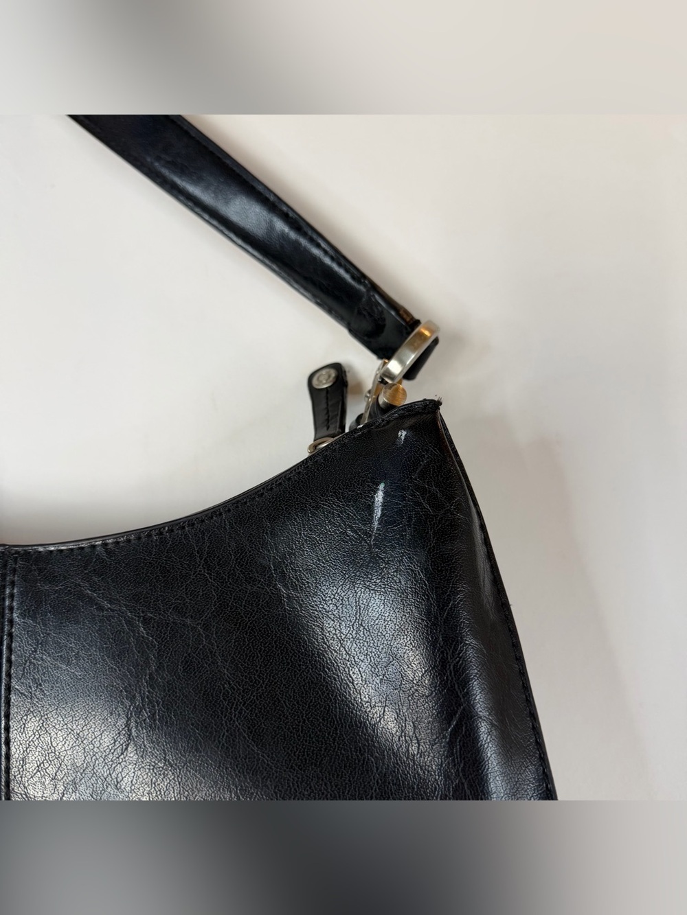 Vintage Y2K Liz Claiborne Shoulder Bag Solid Black Faux Leather Classic #4311 - Picture 10 of 13